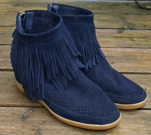 Bear the shoe - the, fringed